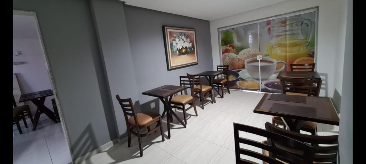 Petro Hotel Candeias Candeias  ภายนอก รูปภาพ
