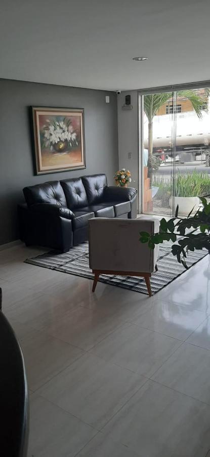 Petro Hotel Candeias Candeias  ภายนอก รูปภาพ
